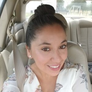 Meet your Posher, Estella